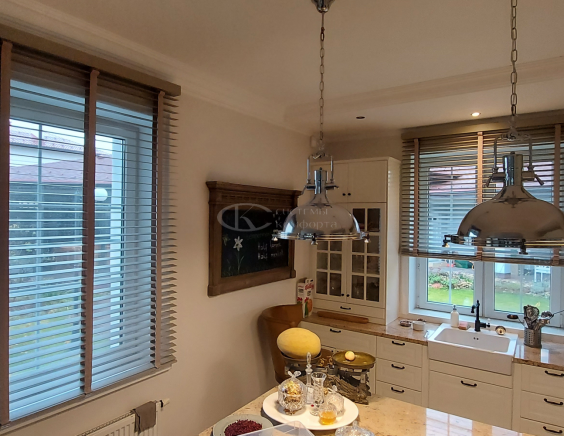 Горизонтальные жалюзи